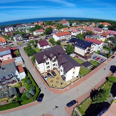 Pokoje Goscinne Jedrus Mielno  Exteriör bild